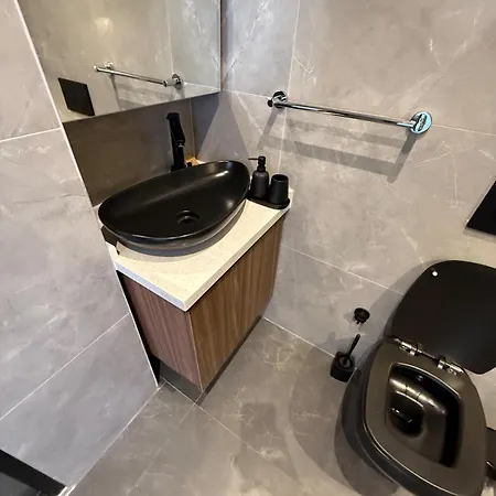 Sueper Vip Havuzlu Muestakil Odalar Banyolu فيلة Çeşme