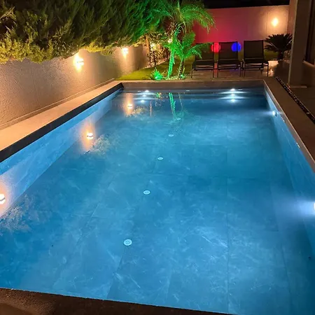 Sueper Vip Havuzlu Muestakil Odalar Banyolu فيلة