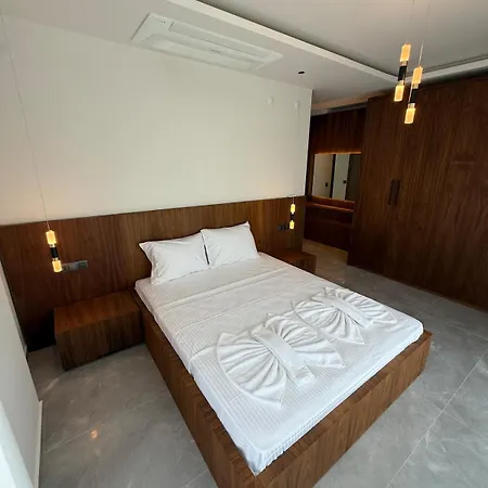 فيلة Sueper Vip Havuzlu Muestakil Odalar Banyolu Çeşme