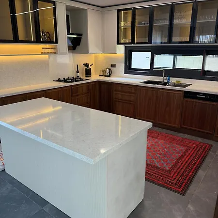 فيلة Sueper Vip Havuzlu Muestakil Odalar Banyolu Çeşme