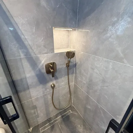 Sueper Vip Havuzlu Muestakil Odalar Banyolu * Çeşme