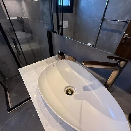 Sueper Vip Havuzlu Muestakil Odalar Banyolu 别墅 Çeşme