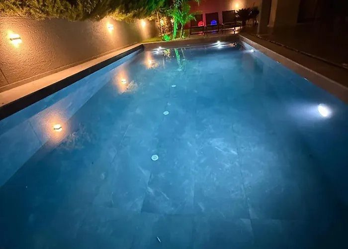 Sueper Vip Havuzlu Muestakil Odalar Banyolu Βίλα