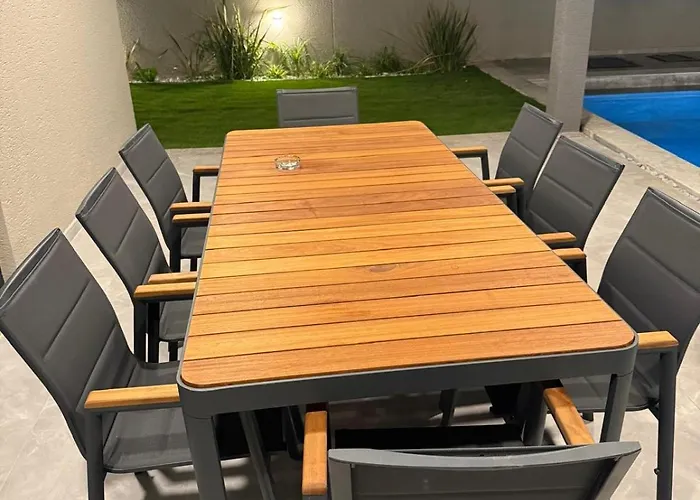 Βίλα Sueper Vip Havuzlu Muestakil Odalar Banyolu *