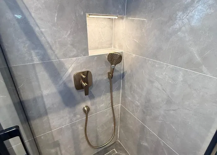 Sueper Vip Havuzlu Muestakil Odalar Banyolu * Çeşme