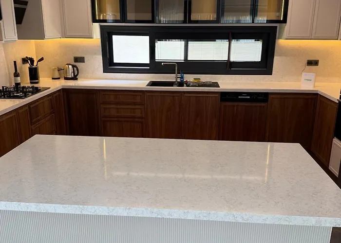 Sueper Vip Havuzlu Muestakil Odalar Banyolu Βίλα Çeşme